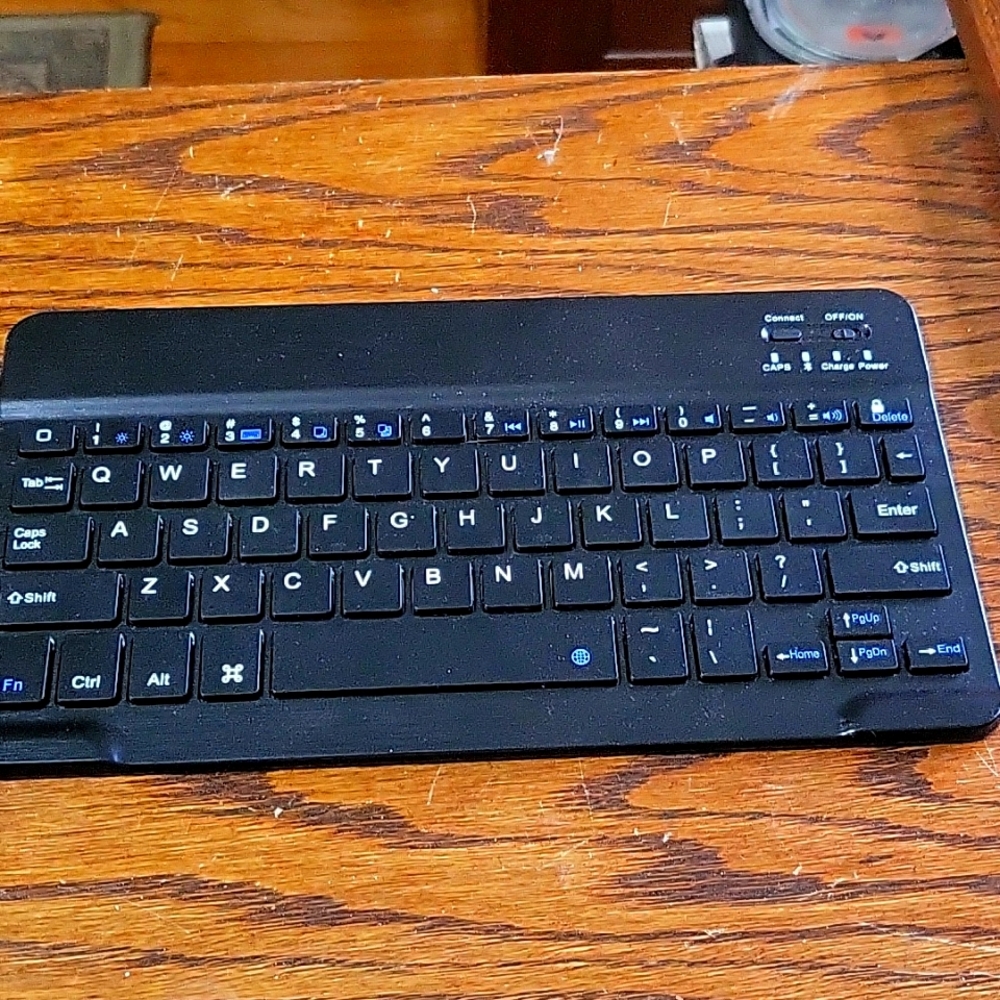 Blue tooth keyboard